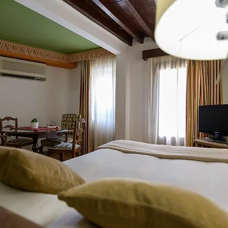 Appartement Muralla Ziri *
